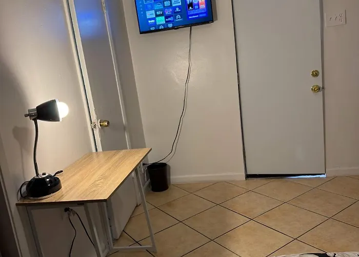 With Yard Close To Airport Downtown Phx Tempe Scotsdale 3*