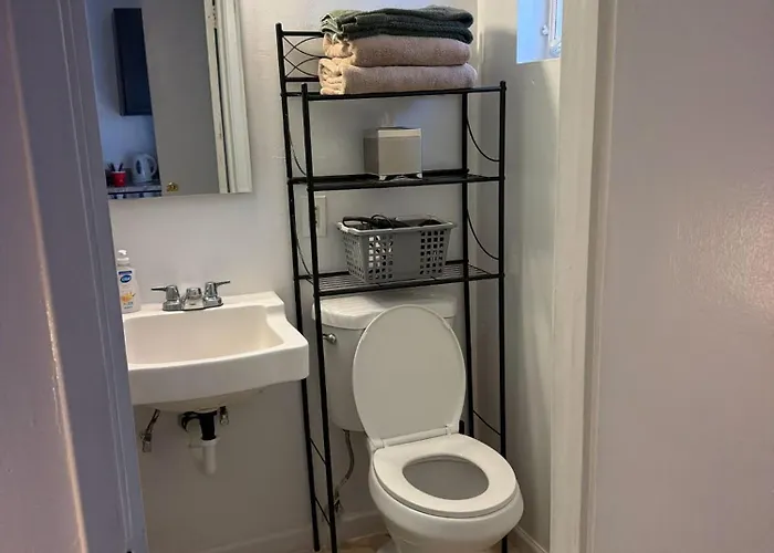 Pensión With Yard Close To Airport Downtown Phx Tempe Scotsdale Phoenix